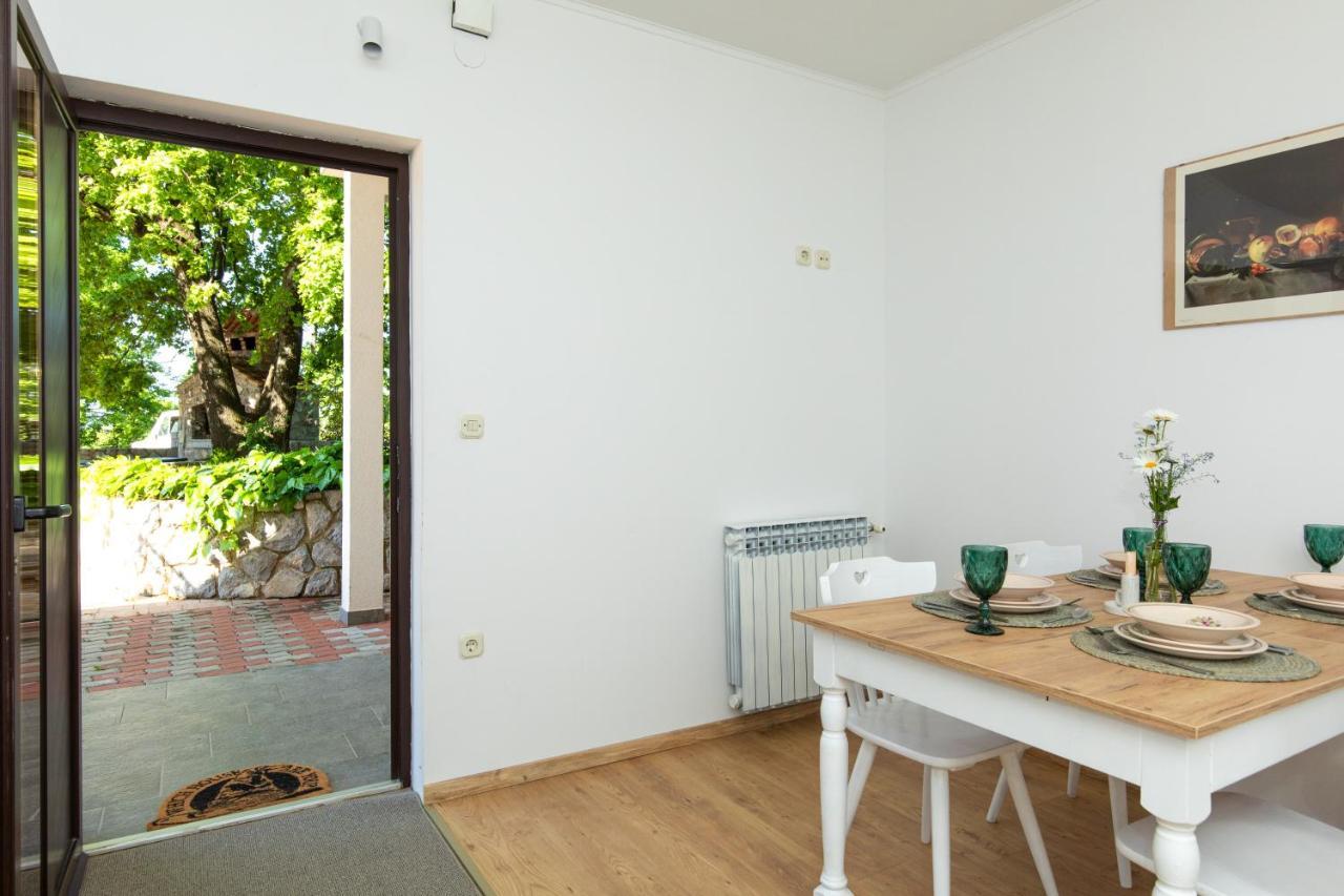 Double Oak Apartment Rijeka Bagian luar foto